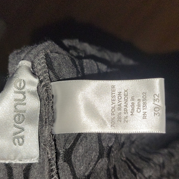 Patterned skirt - Picture 4 of 4